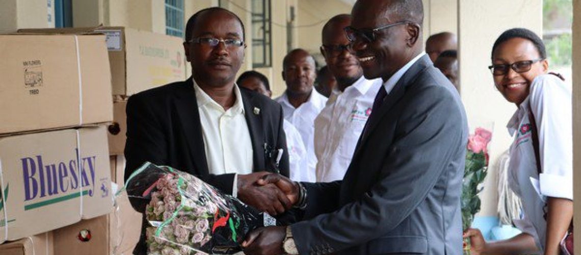 RED_LANDS_ROSES_AT_KNH.original